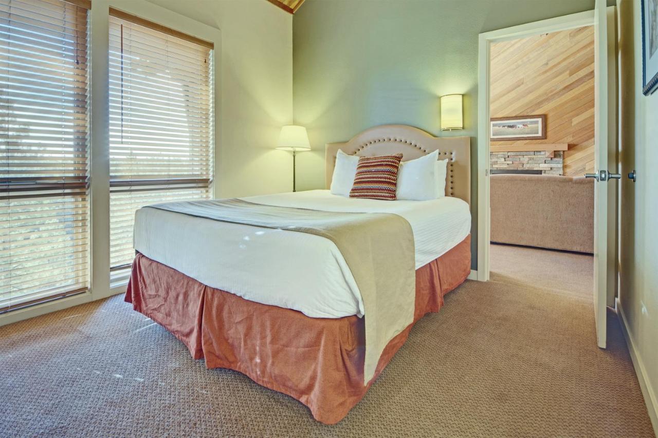 Seventh Mountain Resort Deschutes River Woods Exterior photo