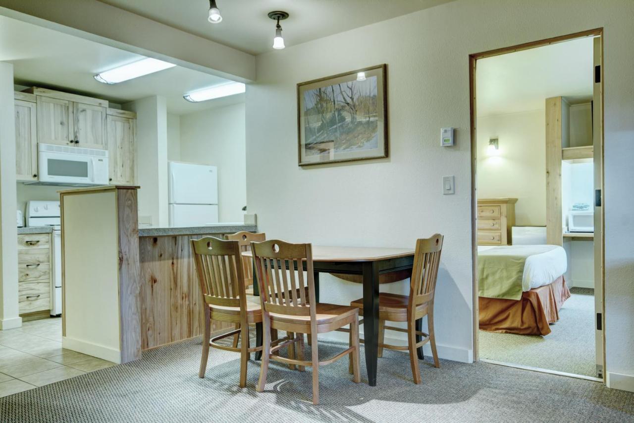 Seventh Mountain Resort Deschutes River Woods Exterior photo